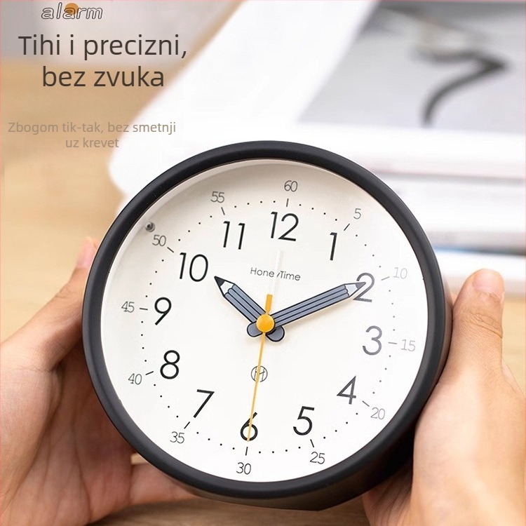 Stolni budilnik s analognim zaslonom, glatkim pomicanjem sekundne kazaljke, napajan baterijom i funkcijom alarma