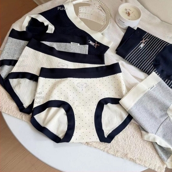 Ženske gaćice sa srednjim strukom od modalnog materijala, jacquard tkanina, podstava od svile dud