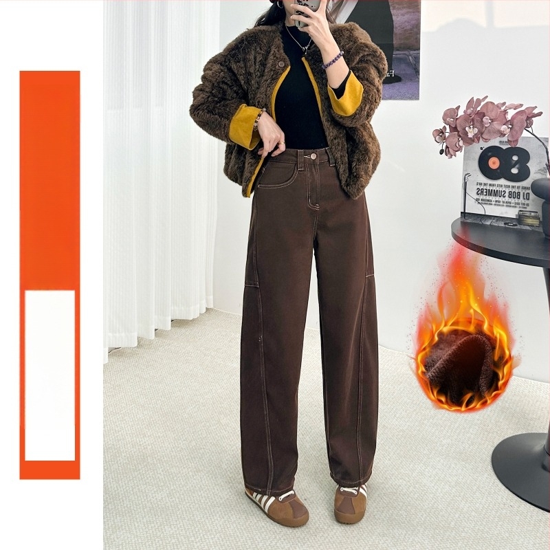 Pamukasto-elastične traperice, klinasti kroj, visok pas, flis podstava, mješavina polyester-Lyocell 30–50%