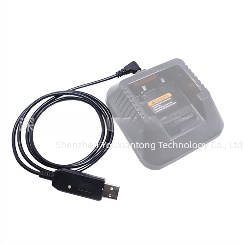 Baofeng UV5R USB kabel za punjenje, 3,5 mm priključak, protuklizna površina, bez baterija, teorijski domet 1,5–3 km