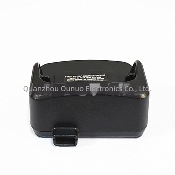 Uno split charger za Motorola XT420/XT460/XT660D s PMLN6394A/PMLN6383A, otporan na prašinu, domet 1.5–3 km