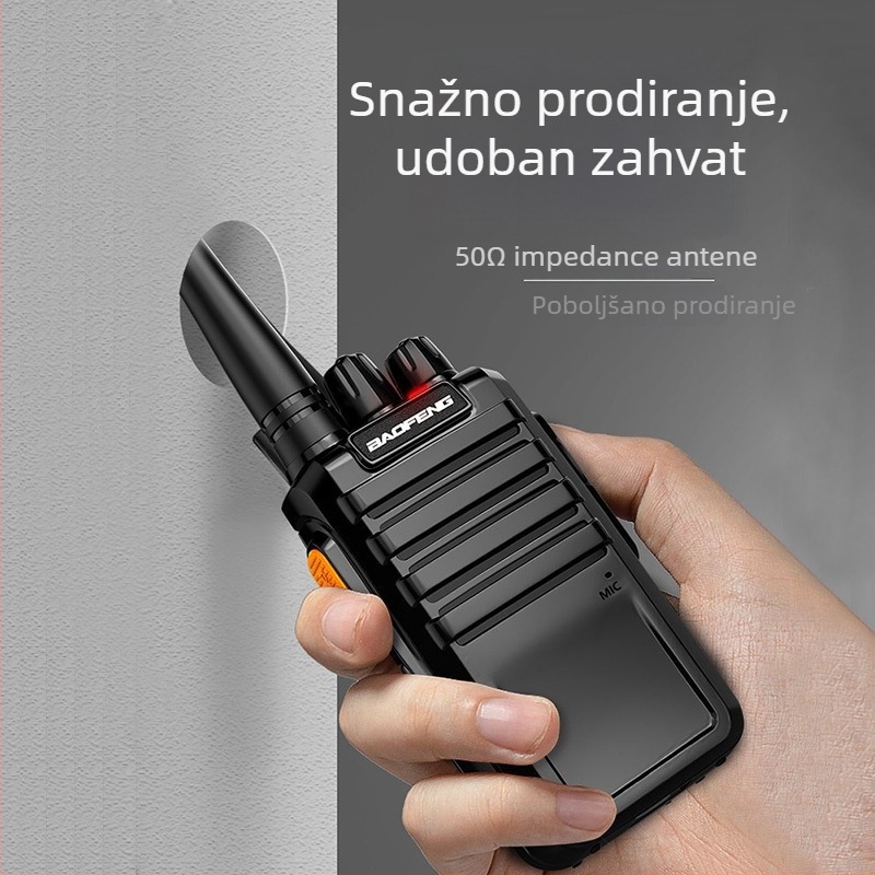 Baofeng M4 ručni radio, domet 3–5 km, izlazna snaga 5 W, 16 kanala, litij baterija 1000 mAh, vodootporan