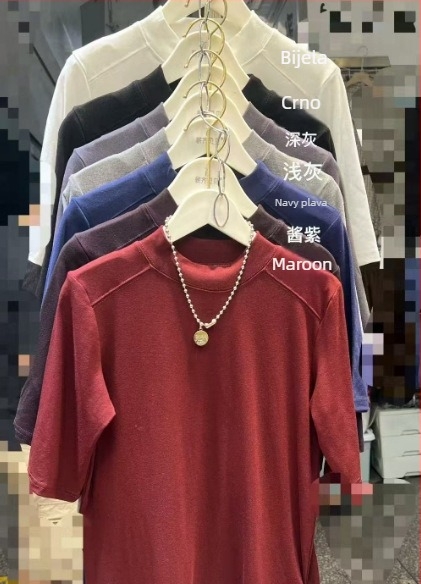 Ženski viskozni T-shirt, slim-fit, s okruglim izrezom i 3/4 rukavima