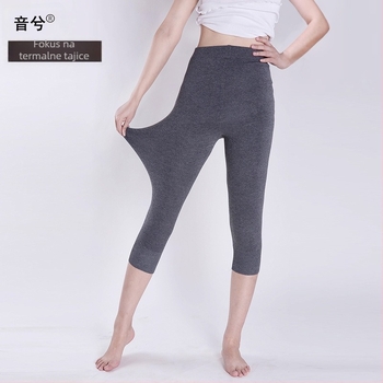 Derong, 7/8 duljina, srednja debljina, visok struk, široki kroj