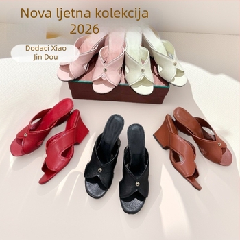 Sandale s gornjim dijelom od teleće kože, otvoreni prst, debeli pet od 6-8 cm, potplat od kravlje kože