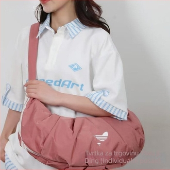 Crossbody torba s dumpling oblikom, zatvarač, unutarnja pretinica za mobitel, Oxford materijal, podstava od poliester.