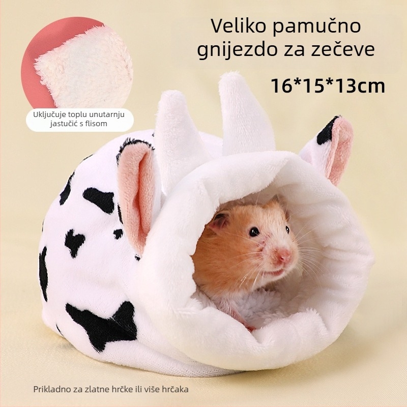 Pamukasto gnijezdo za hrčke, okruglog oblika, zimska upotreba, zadržava toplinu, karikatura stil.