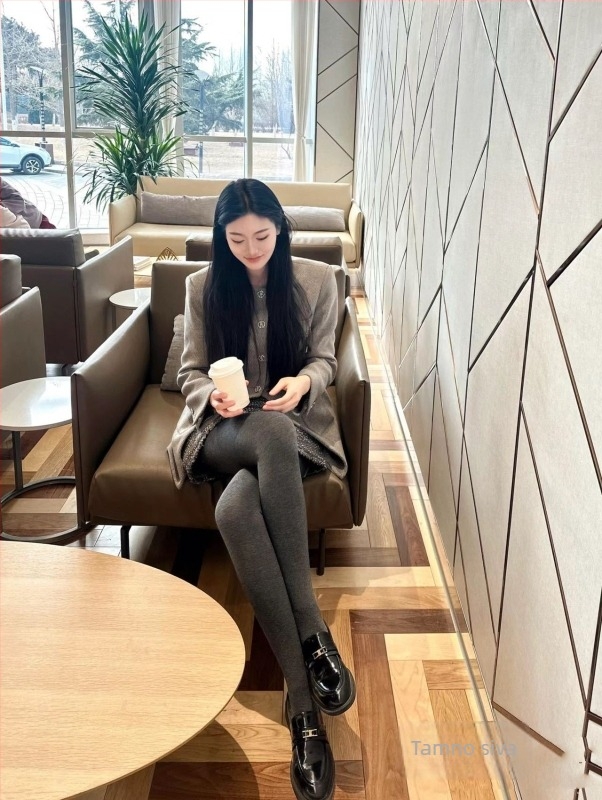 Ženske pamuk legice — udoban kroj, visoka elastičnost, srednja debljina, 95%+ pamuka, jesen 2025