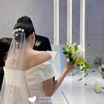 Vjenčani veo s perlama, jednostruki sloj, kratka rep, mrežasti materijal, kristalni detalji, prilagodljiv