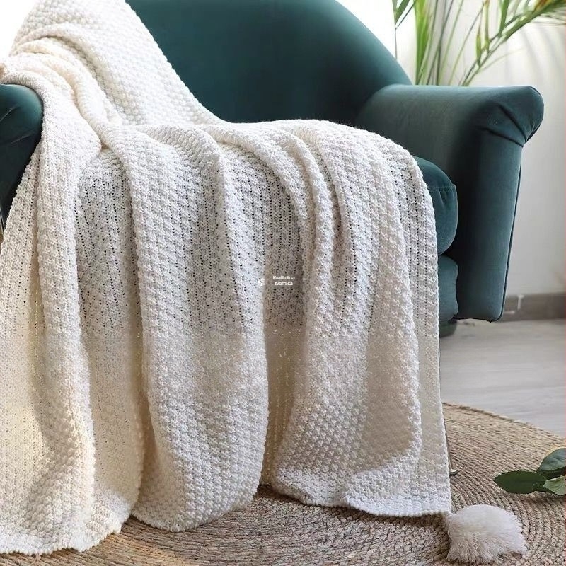 Skandinavski stil kauč deka s kapicama i pletenom teksturom kuglice, 5000 g+ najlonskih vlakana, koralni fleece, proljeće i jesen