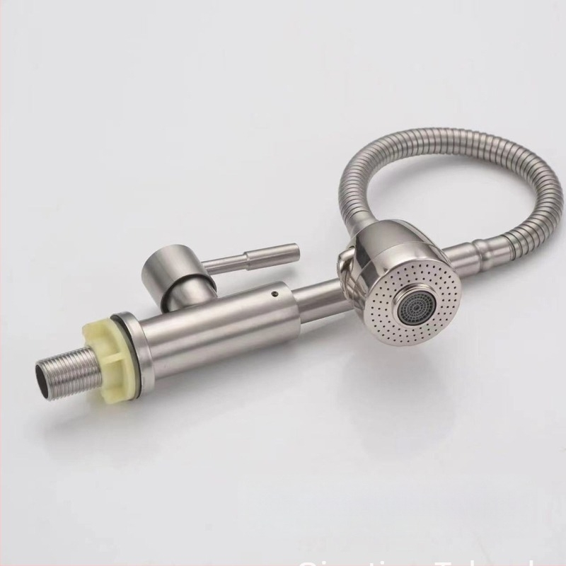 Kuhinjski faucet za hladnu vodu od 304 nehrđajućeg čelika, s okretljivim crijevom, brušeni završni sloj, model 8210, 20 mm ulaz/izlaz, keramički jezgreni ventil