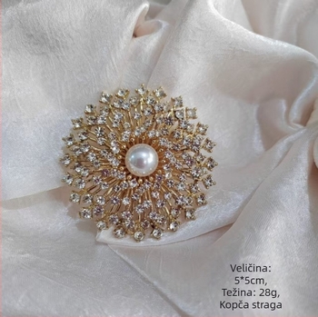 Broš, srednjovjekovni stil, oblik zvijezde/geometrijski oblik, cinkova zlitina, elektroplatiranje