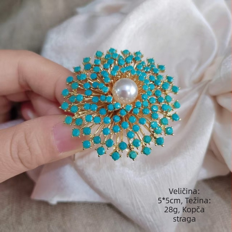 Broš, srednjovjekovni stil, oblik zvijezde/geometrijski oblik, cinkova zlitina, elektroplatiranje