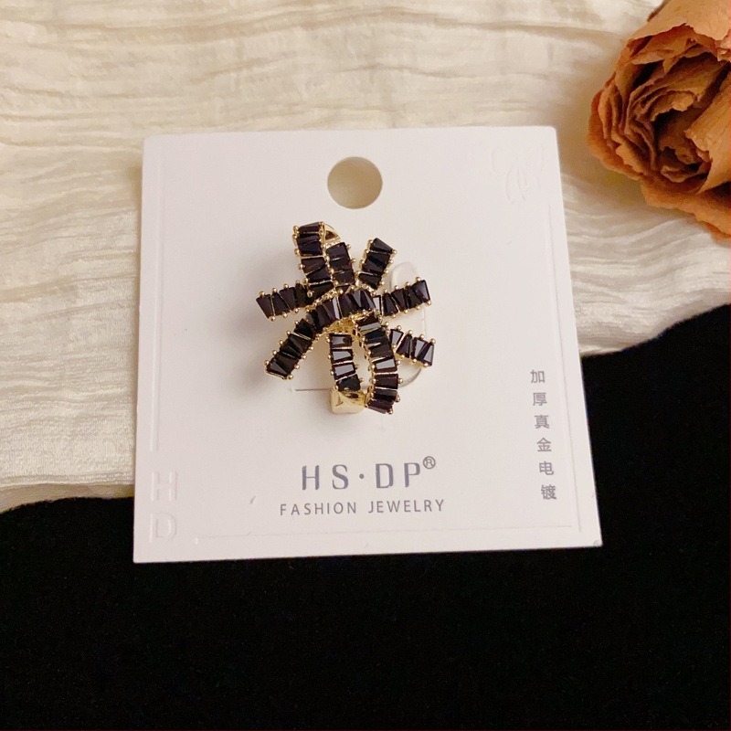 Ženska broš s mašnicom od bakra, cirkon mikro-pavé, pozlata pravim zlatom