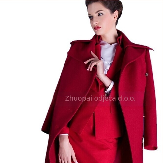 Ženski vuneni kaput, uski kroj, srednje duljine, V-izrez, dugi rukavi, bez glačanja