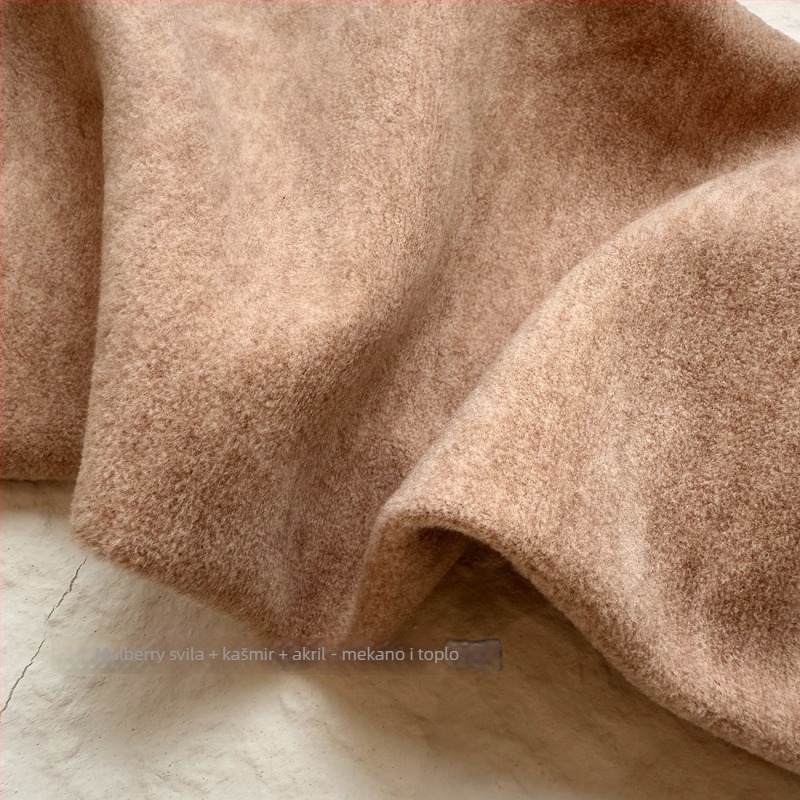 Ženske joga hlače, visokim pasom, fleece podstava, uski kroj, trodimenzionalni kroj, najlon 74% / spandeks 26%