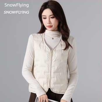Ženska down vesta s podstavom, 86–90% perja, poliester, kratki kroj bez rukava, zima 2025