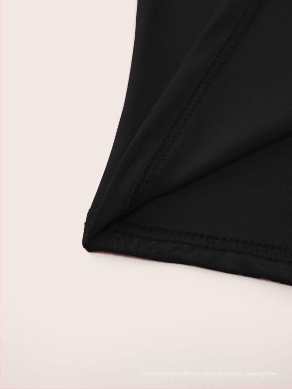 Haljina od Milk Silk tkanine; mješavina poliester i spandeksa; izrez tube-top; bez rukava; mini duljina