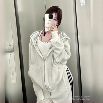 Kardigan s kapuljom i zatvaračem, dvostrano otisnut romboidni uzorak