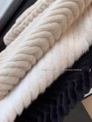 Ženski kaput od Mink Velvet – umjetna krzno, okrugli ovratnik, gradski stil dnevni, zima 2025
