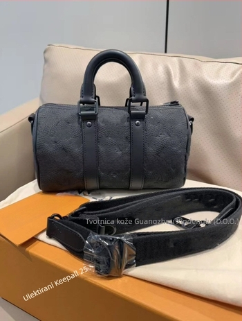 Muška torba za rame – prirodna koža s reljefom, Keepall25, ulični stil, unutarnja podstava od platna, antibakterijska