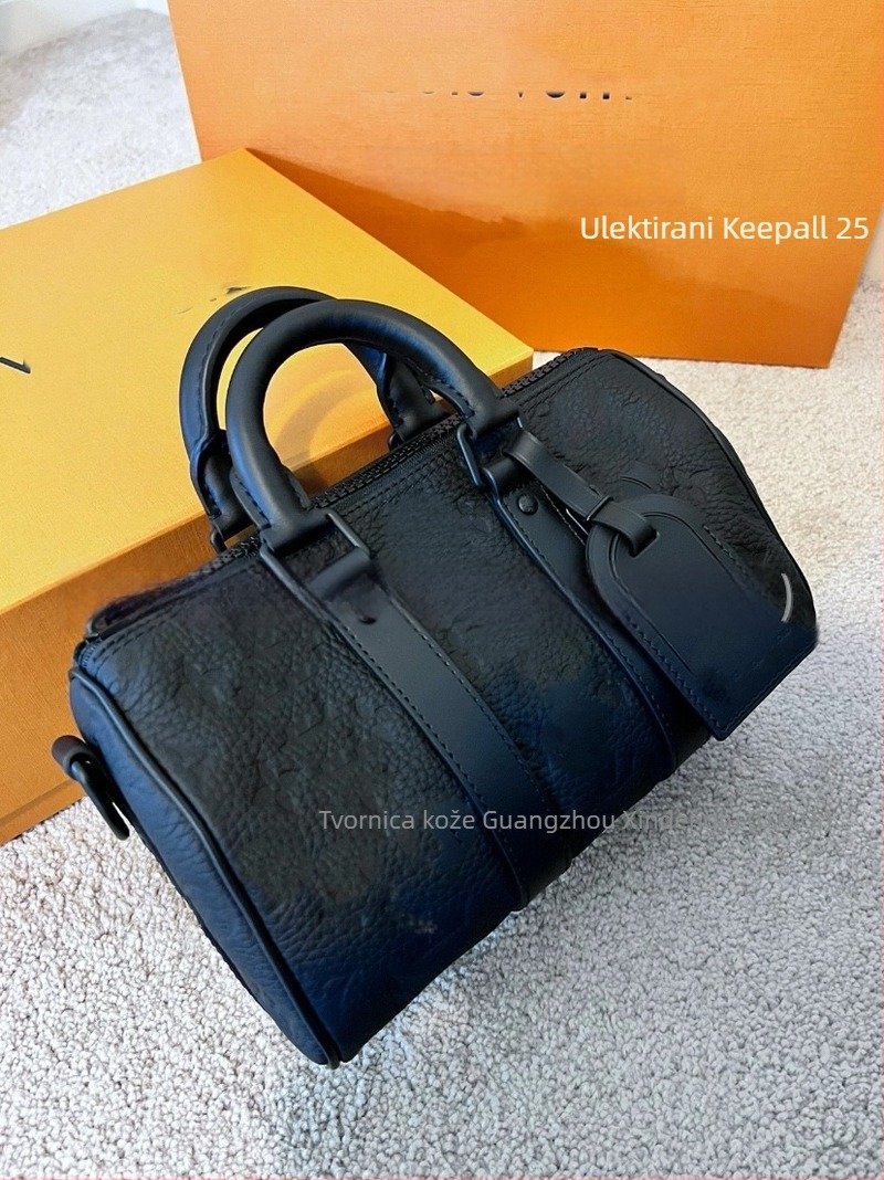 Muška torba za rame – prirodna koža s reljefom, Keepall25, ulični stil, unutarnja podstava od platna, antibakterijska