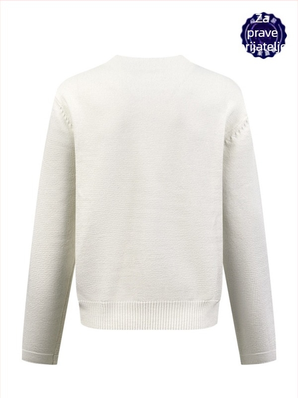 Kapucjački pleteni kardigan s izvezenim slovima, 100% vunа, širok kroj, okrugli izrez.