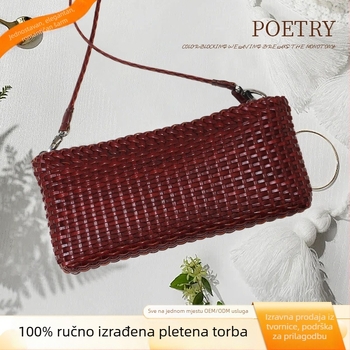 Kožna crossbody torba kvadratnog oblika, zatvarač, unutarnje pretince za telefon i dokumente, jedna naramenica, euro-američki retro stil