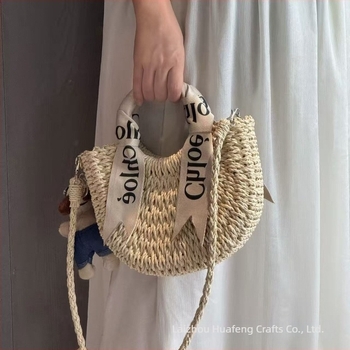 Torba preko ramena typu Tote, Materijal: papir, Oblik školjke, 3D vanjski dio, Otvoren gornji dio, Pretinac za dokumente