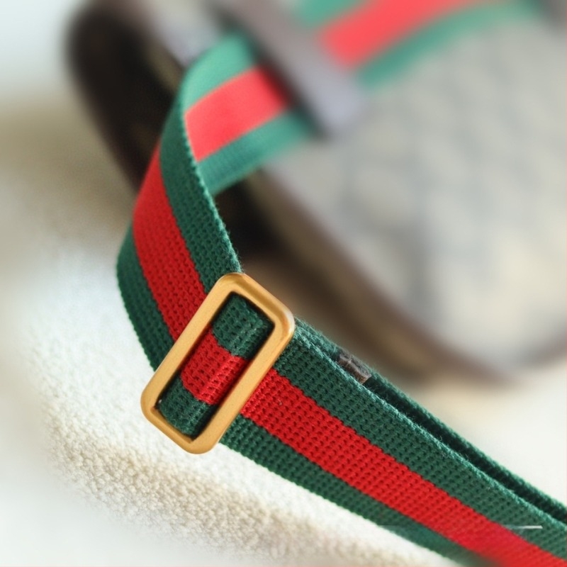 Crossbody torba s vintage floralnim uzorkom, prava koža prvog sloja, proljeće 2025, podstava od platna, magnetsko zatvaranje, vanjski otvoreni džep