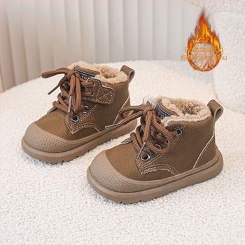 Dječje zimske čizme za uzrast 1–3 godine — gornji dio od umjetne kože, potplat od prirodne gume, minimalistički stil, proljeće 2024 izlazak