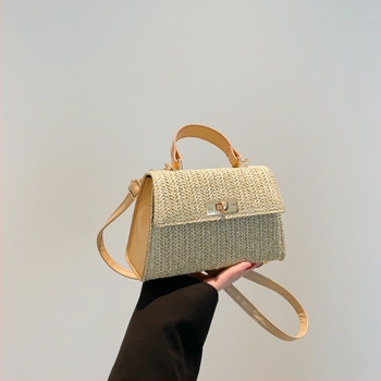 Crossbody torba od PU kože, street fashion stil, horizontalni kvadratni oblik, zaključavanje ključem, unutarnja podstava od najlona, džep sa zatvaračem, ljeto 2025 izdanje