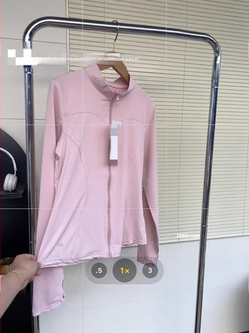 Ženski UV-zaštitni sportski top, mješavina regenerirane celuloze i spandeksa, 80–90% sadržaj vlakna, dugi rukavi, proljeće 2025