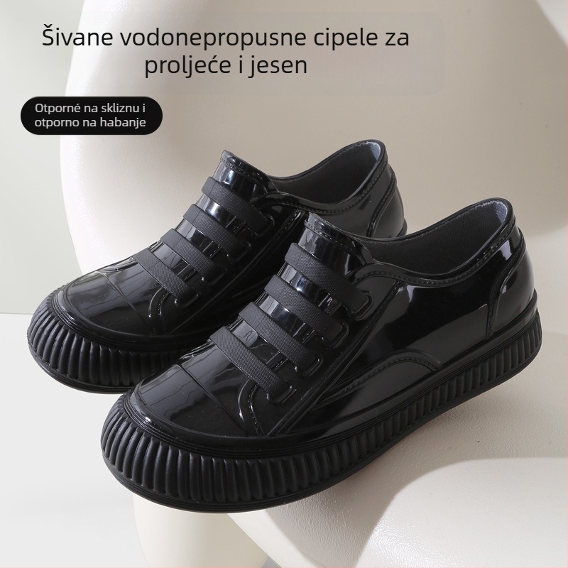 Ženske kišne cipele - PVC gornji dio, Slip-On dizajn, niski šev, plosnata peta, proljeće