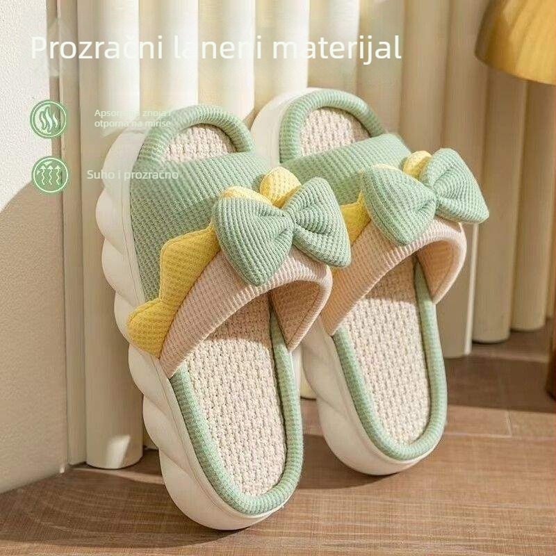Domaće papuče s PVC gornjim dijelom i PVC potplatom, uzorak crtani lik, debljina potplata 0–3 cm, ravna potplata