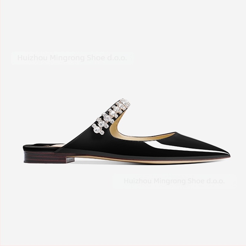 Ženske mule s kristalima, gornji dio od prave kože, gumena potplata, ravna peta, slip-on, debljina potplata 0–3 cm