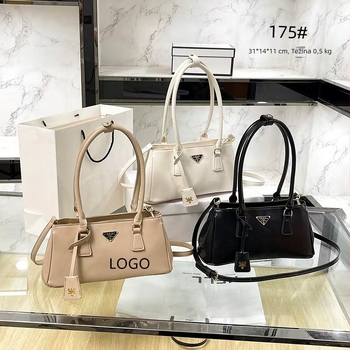 Torba baguette, urban stil, PU materijal, vodoravni kvadratni oblik, zatvaranje zipom