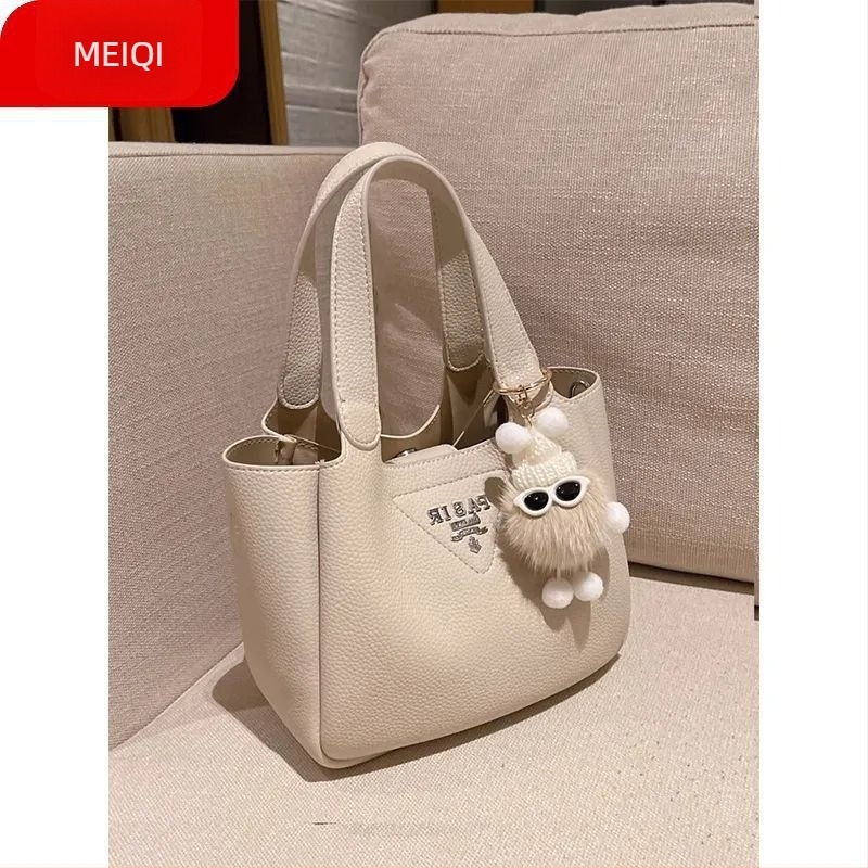 Torba za ramena — bucket bag stil, korduroj materijal, PU podstava, magnetsko zatvaranje, Fangzhi marka