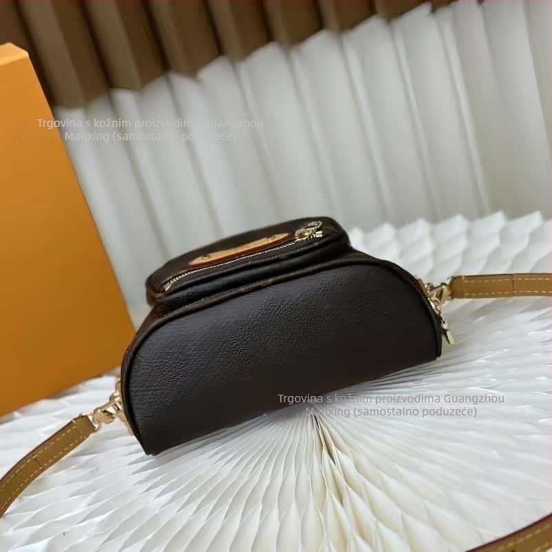Fisk Mini Bumbag – Kožna torbica za struk s monogram printom, lančana naramenica/crossbody, zatvarač, platnena podstava, ID pretinac, 3D vanjski dio, street fashion, proljeće 2025