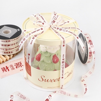 Dekorativna vrpca za ambalažu darova i ukrašavanje torti (Poliester; Pakiranje; Svježi buketi cvijeća; Pakiranje darova; Ukrašavanje torti)