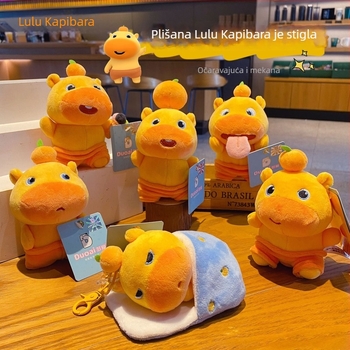 Capybara Lulu plišani privjesak za ključeve — licencirani plišani privjesak, individualno pakiranje, materijal: pliš, poklon za učenike, prijatelje i parove, unisex