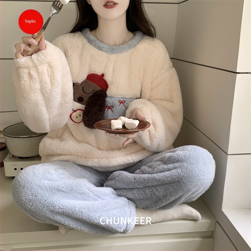 Ženske plišane pidžame s debelim flisom, okrugli ovratnik, dugi rukavi, hlače pune dužine – zimska udobnost