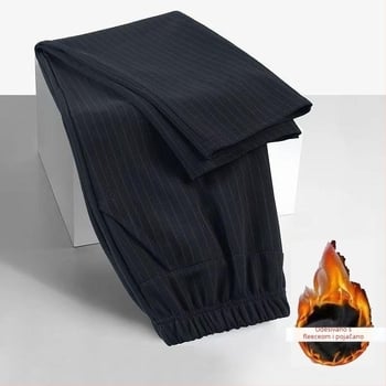 Ženske Capri hlače, visoki pojas, opuštena silueta, ravni kroj, poliester tkanina (90-95% poliestera)