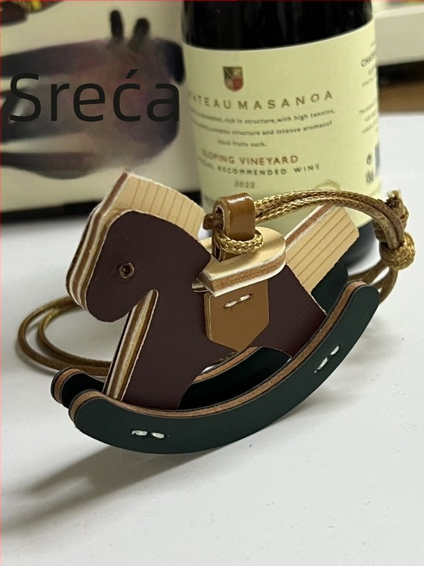 Privjesak za torbu – mini PU kožni konić, dekorativan privjesak, lagan, Trojan uzorak, proljeće 2025