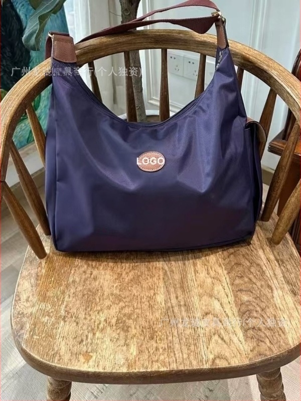 Unisex Hobo messenger torba — Oxford platno, nylon podstava, vodoravni četverokutni oblik, zatvaranje zipom, jesen 2024