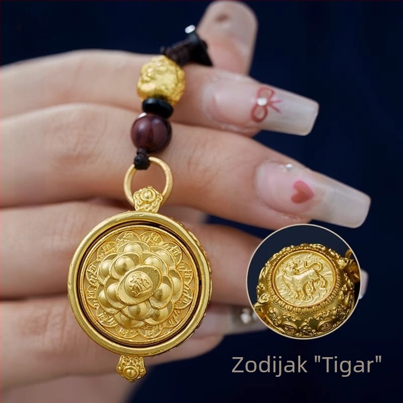 Latunski brelok s motivom 12 zodijaka i rogom plodnosti, klasični stil