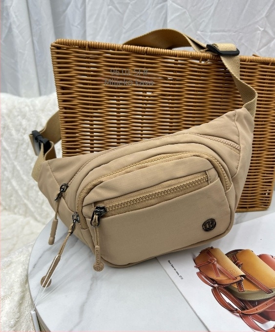 Cheetah Ženska torbica za prsa – lagana, minimalistička od najlona, mekana podstava, zatvaranje zipom, skriven džep sa zipom, unutarnji džep, proljeće 2026