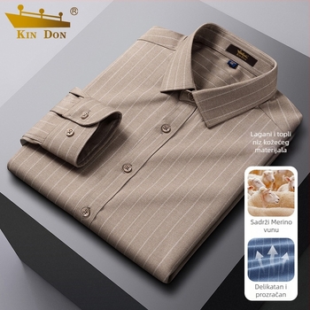 Košulja od vune s prugastim uzorkom, oštar ovratnik, duge rukave, opušten kroj.