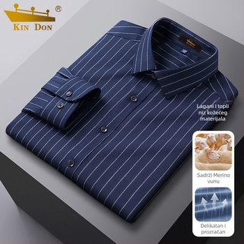 Košulja od vune s prugastim uzorkom, oštar ovratnik, duge rukave, opušten kroj.