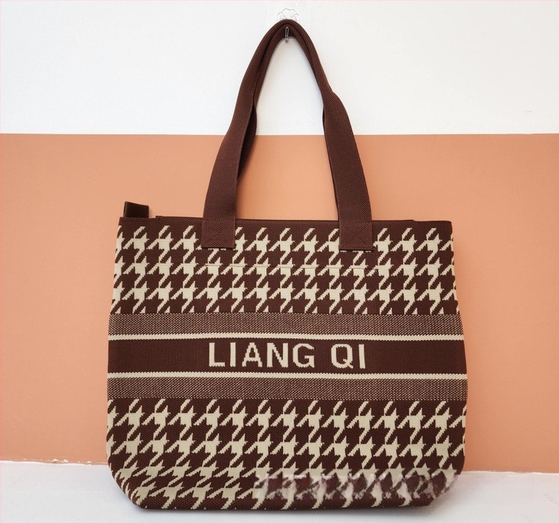 ZX bucket torba — gradski stil, poliester, uspravnog kvadratnog oblika, zatvaranje šnalom, unutarnja džep za mobitel